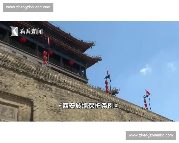 四楼悬窗生死劫!外卖小哥徒手攀楼托举生命